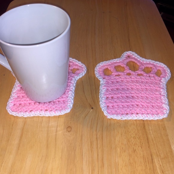 NEW Crochet Crown Coasters (4 pack) - Picture 3 of 6
